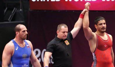 Milli güreşçiler Ukrayna’da finale çıktı