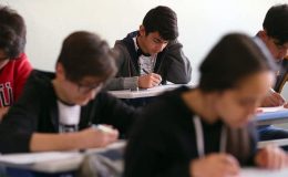 Liselerde yüz yüze sınavlar 3 Mayıs’a ertelendi
