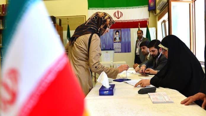 İran seçimlerini muhafazakarlar mı kazanacak