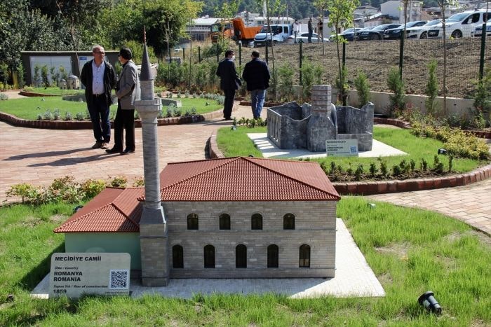 Bursa’da Minia Balkantürk Parkı açıldı