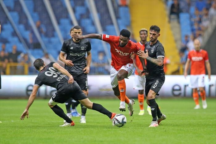 Malatyaspor, deplasmanda Adana Demirspor’u 2-0 yendi