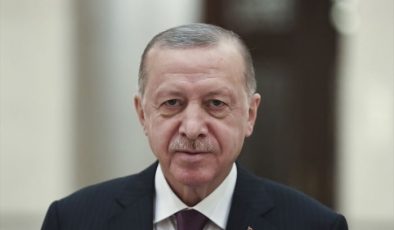 Cumhurbaşkanı Erdoğan’dan hakaret içerikli paylaşımlara suç duyurusu