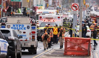 New York’ta metrodaki silahlı saldırıda 16 kişi yaralandı