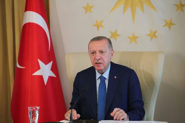 Erdoğan, İsveç Başbakanı ile telefonda görüştü
