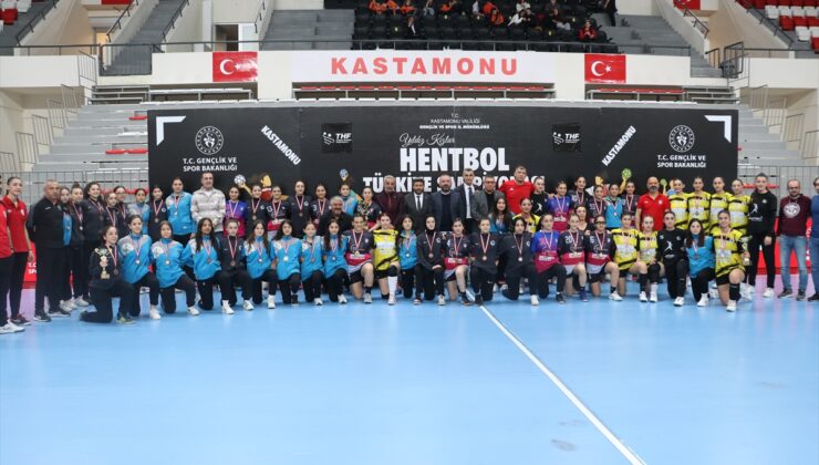 Hentbolda Yıldız Kızlar Türkiye Şampiyonası, Kastamonu’da sona erdi