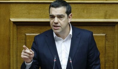 Sandıkta ipi göğüsleyemeyen Çipras parti genel başkanlığından istifa etti! Vedayı Nazım Hikmet’in şiiriyle yaptı